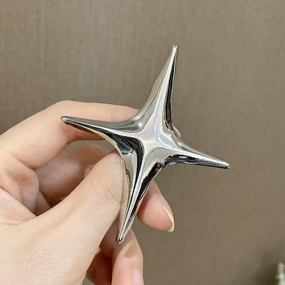 女性のための4つの尖った星のブローチ,エレガントで豪華なゴールドと