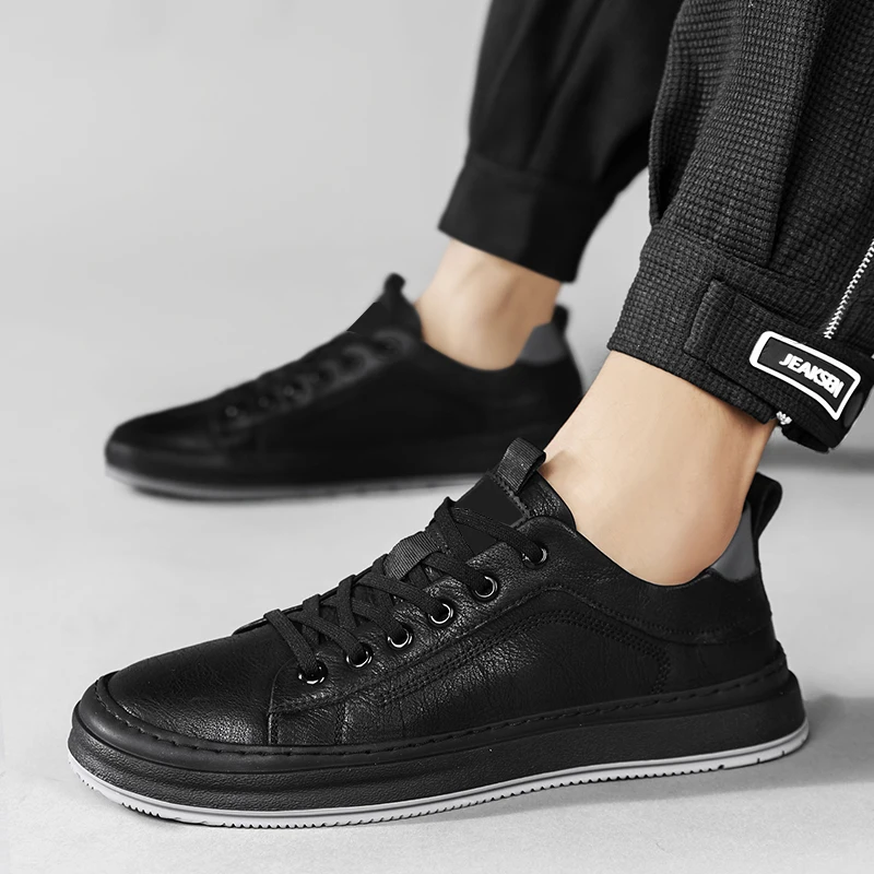 ​ أحذية رياضية برباط للرجال 2025 - نعل مكتنز مع زيادة الارتفاع، جزء علوي من الجلد، مسامي ومريح، متين وغير قابل للانزلاق، عصري