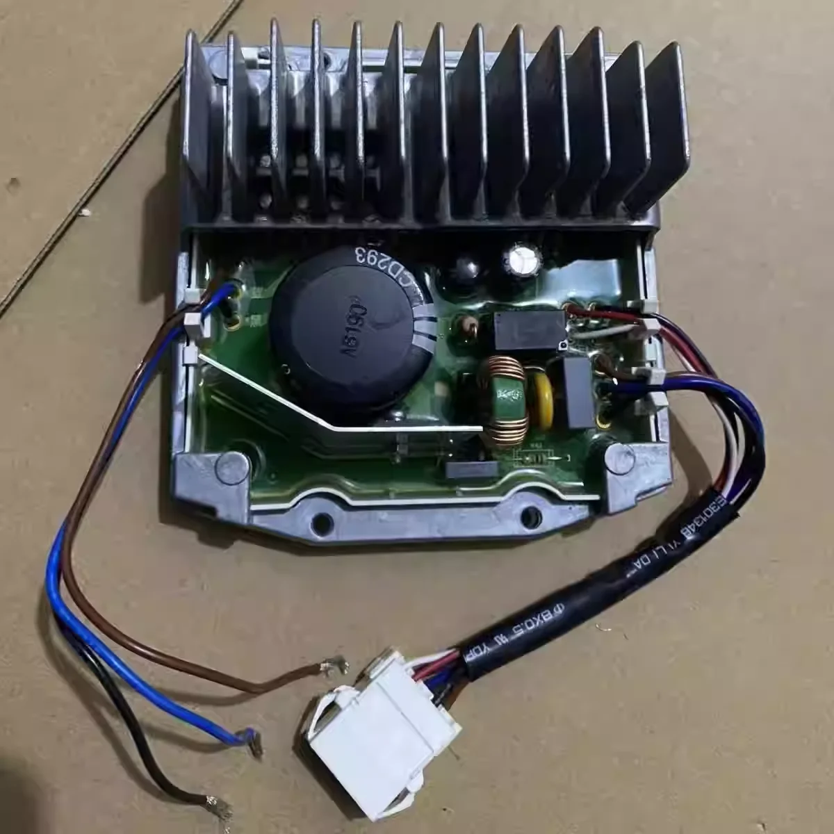 Adecuado para lavadora de tambor MG100-1431DG motor de accionamiento tablero de frecuencia variable ZXGN-420-8-30L