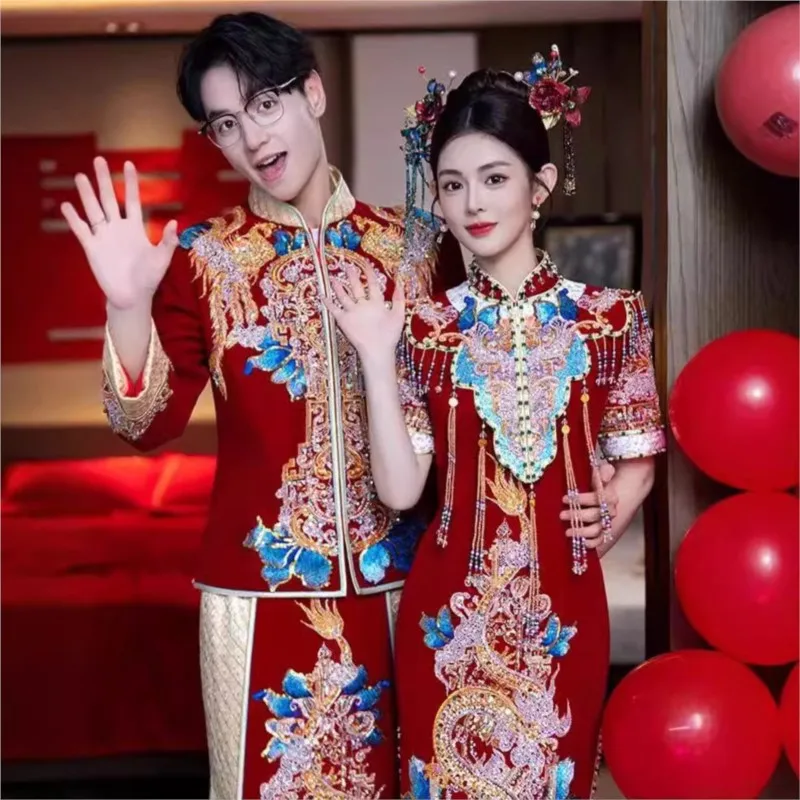 

A new casual and fashionable wedding dress in the style of Chinese cheongsam for toasting