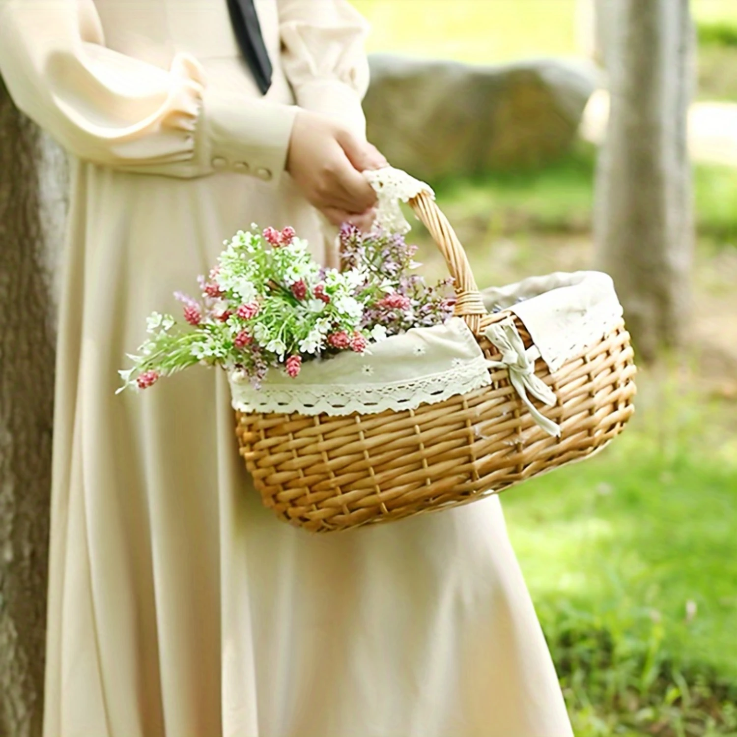 

1pc Rustic Rattan Basket, Woven Wicker Picnic Basket With Fabric Lining, Country Style Large Basket, Multi-Purpose Fruit Baske