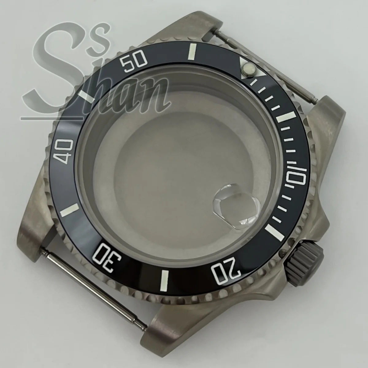 

40mm titanium alloy case Sapphire glass ceramic bezel NH35 GMT luxury men's case is suitable for the NH34 NH36 ETA2824 movement