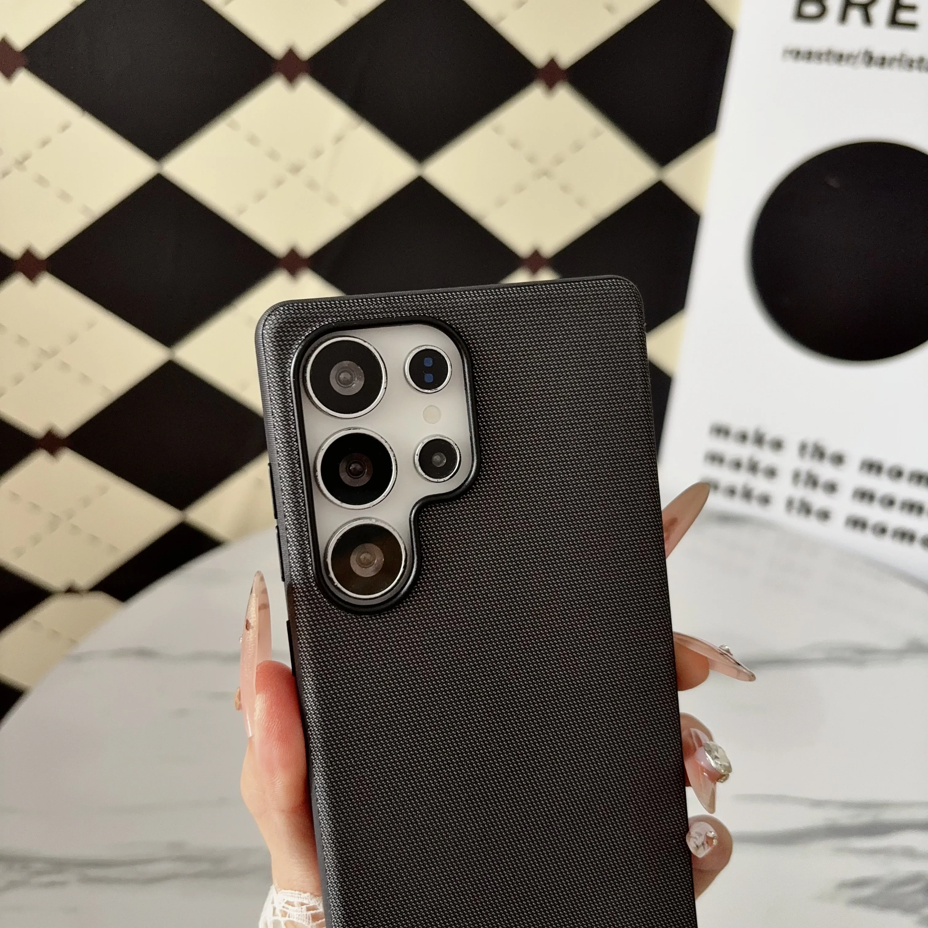 Technology Woven Magnetic Case - огляд і ціна Magsafe Wireless Charger