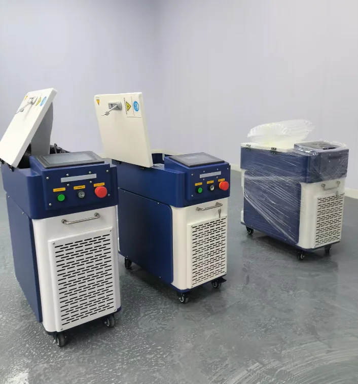 BK-FLC300M JPT 300W Multimode Pulse Laser Cleaning Devices 15MJ Laser Cleaner Machine