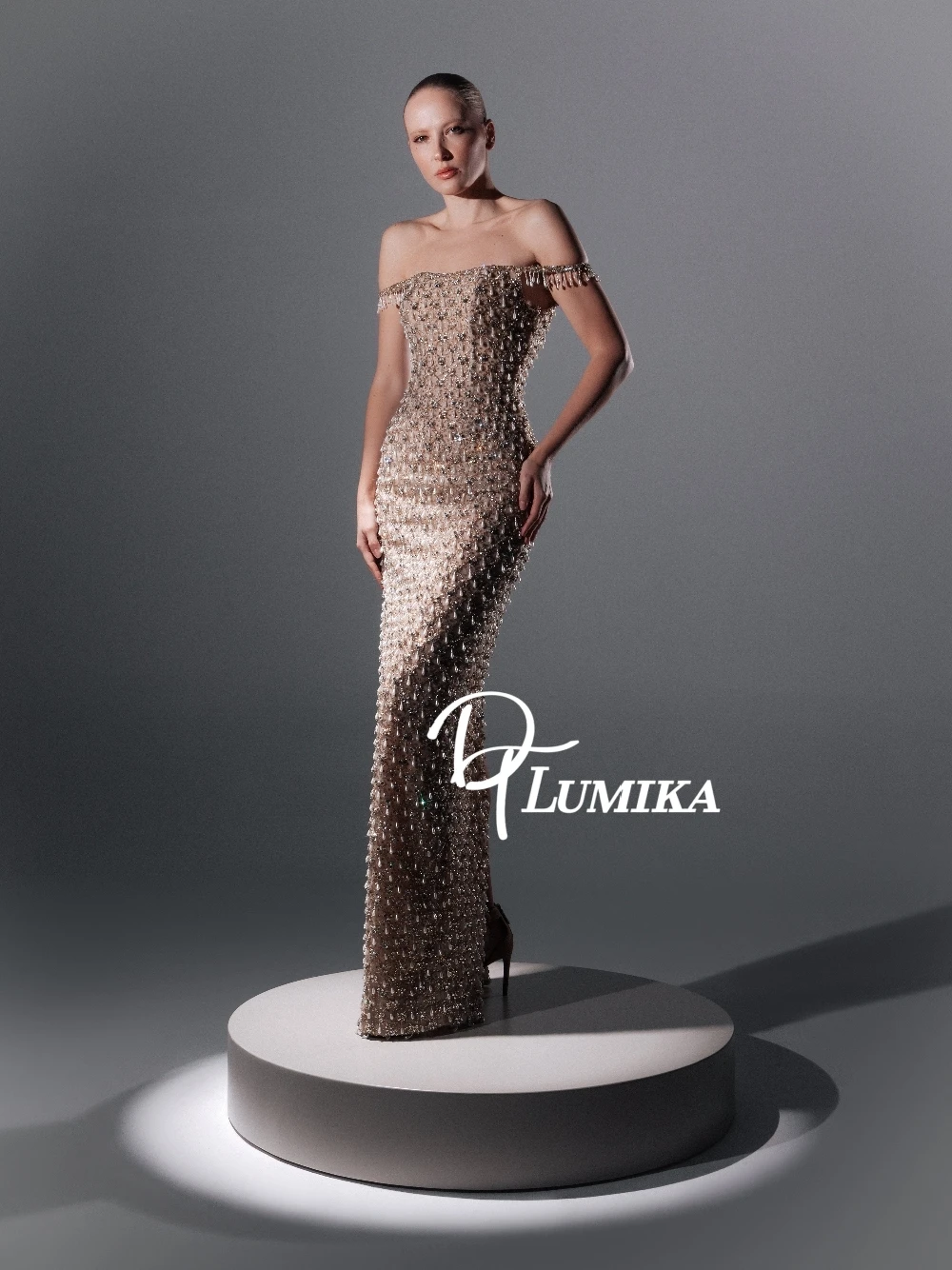 Opulent Crystal Beading Tassel Evening Dress High-end Off Shoulder Straight Customized Prom Gown Formal Occasions Wear Low Back
