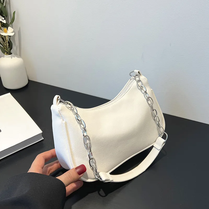 

2024 New Underarm Bag Summer Trendy Fashion Chain Shoulder Bag Women's Bag Elegant Luxury Small Bag