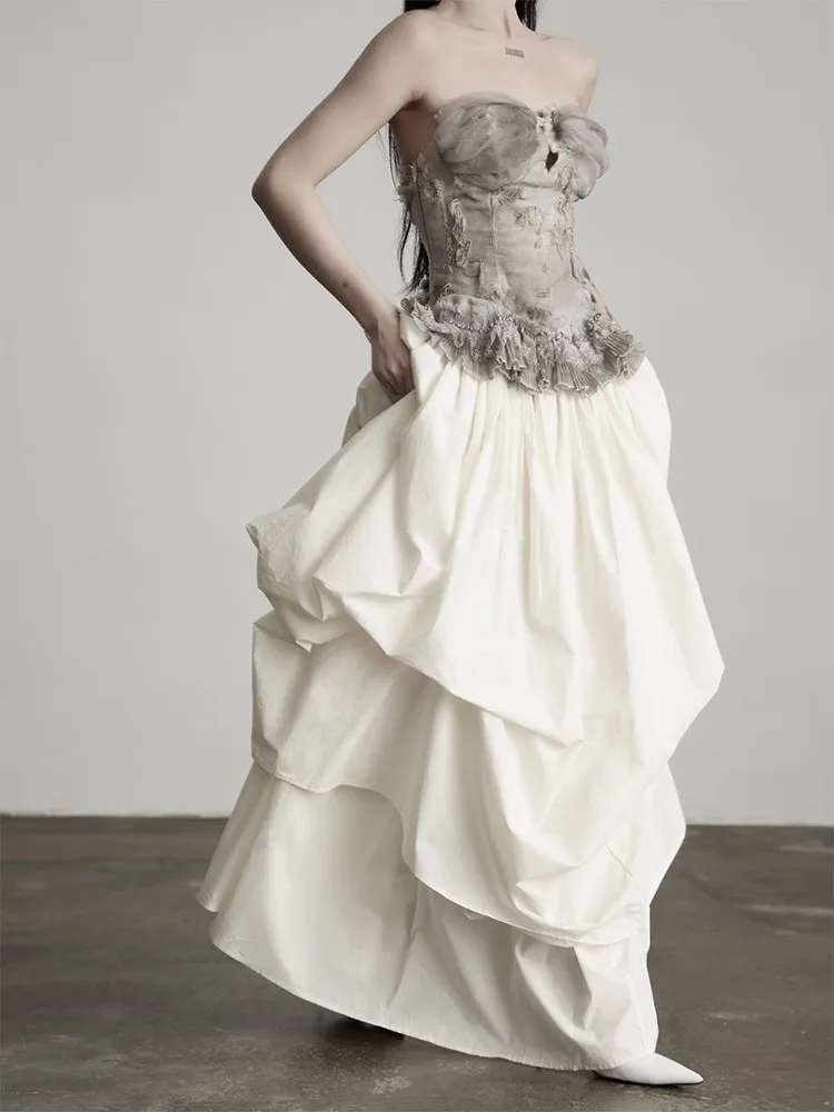 

Sweet and layered white half-length puff cake long dress