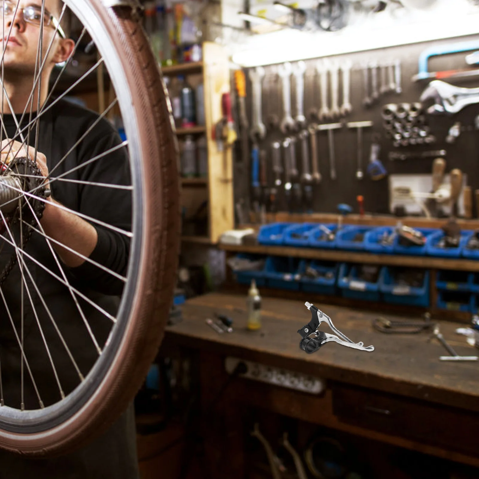 

2Pcs Aluminum Alloy Mountain Bike Brake Levers Foldable Strong Braking Force Short Reach Bike Brake Handle Replacement Kit