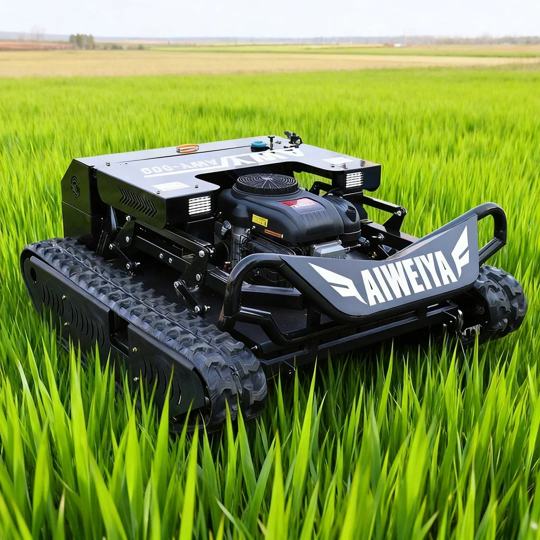 

Customized Tank Type Remote Control Lawn Mower Robot 900mm Cutting Width High Power with Free Blade Kit