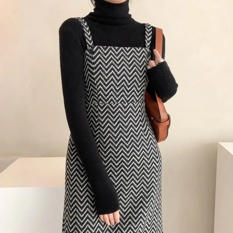 

Облегающее платье с бретелями в стиле ретро в стиле Хепберн для женщин осенью и зимой, шерстяное платье средней длины во французском стиле выше колена