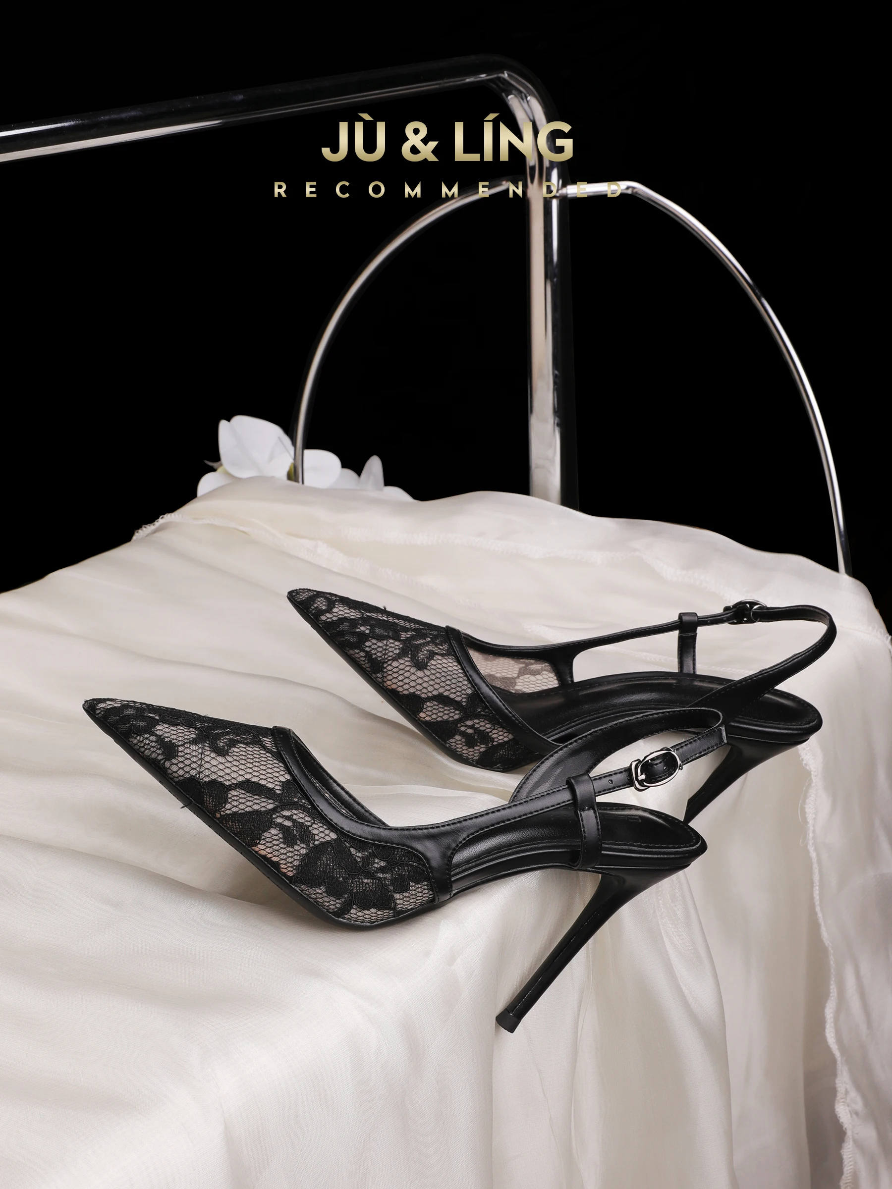 New Black Baotou Sandals with Women's Sensation, Mesh Mesh, Side Space, Straight Buckle, High Heels, Women's Thin Heels