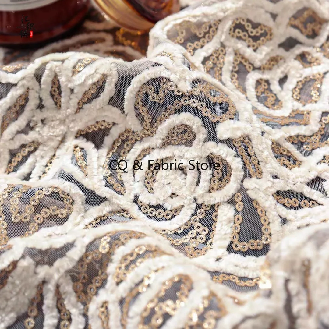 Tessuto di pizzo ricamato rosa con paillettes alla moda in stile europeo per abiti e abiti Tessuto di design