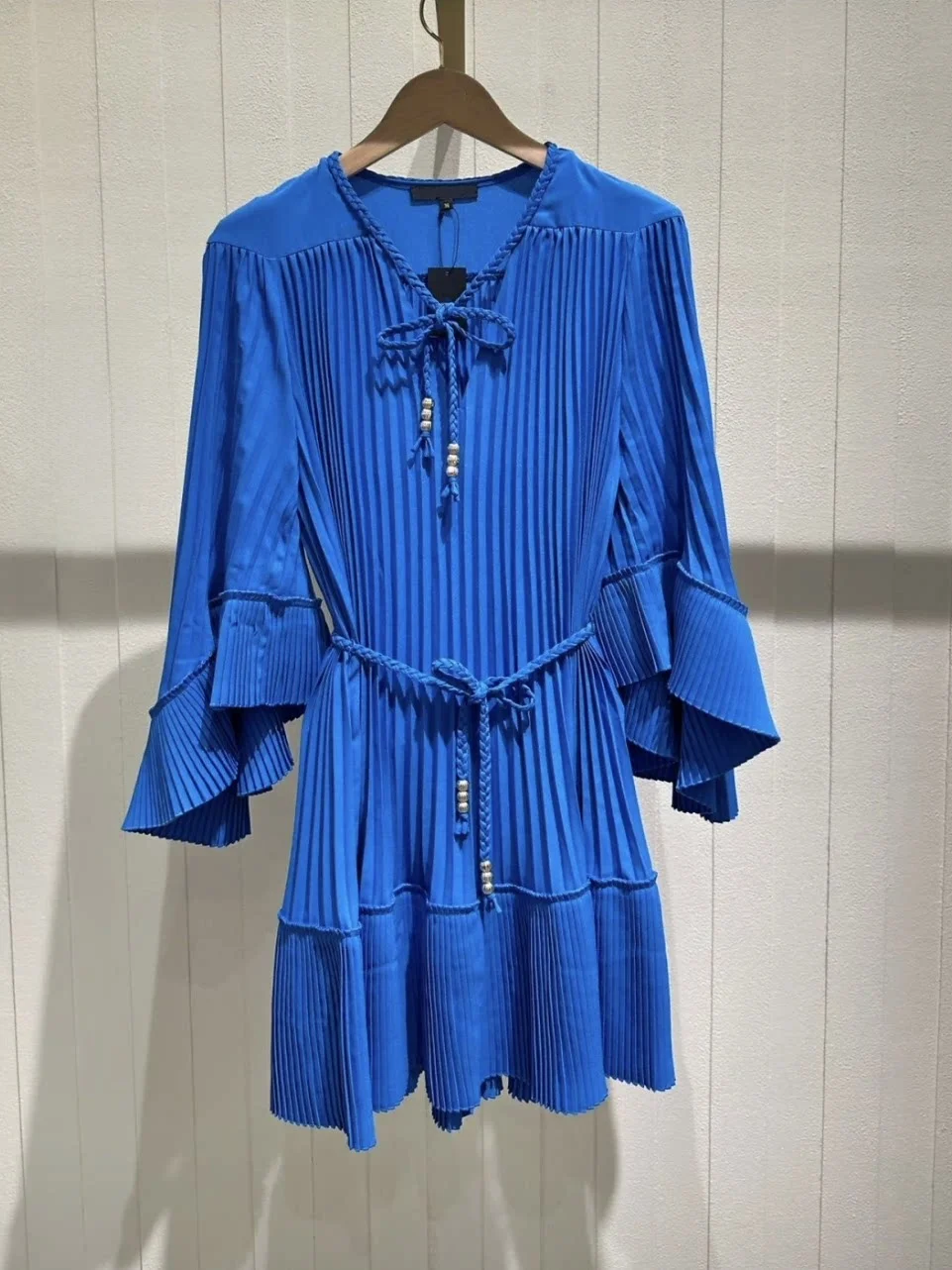 

Heidd Elegant Blue Loose Pleated Dress with Bell Sleeves Asymmetrical Hemline Polyester Fiber V-neck City Commute Suitable