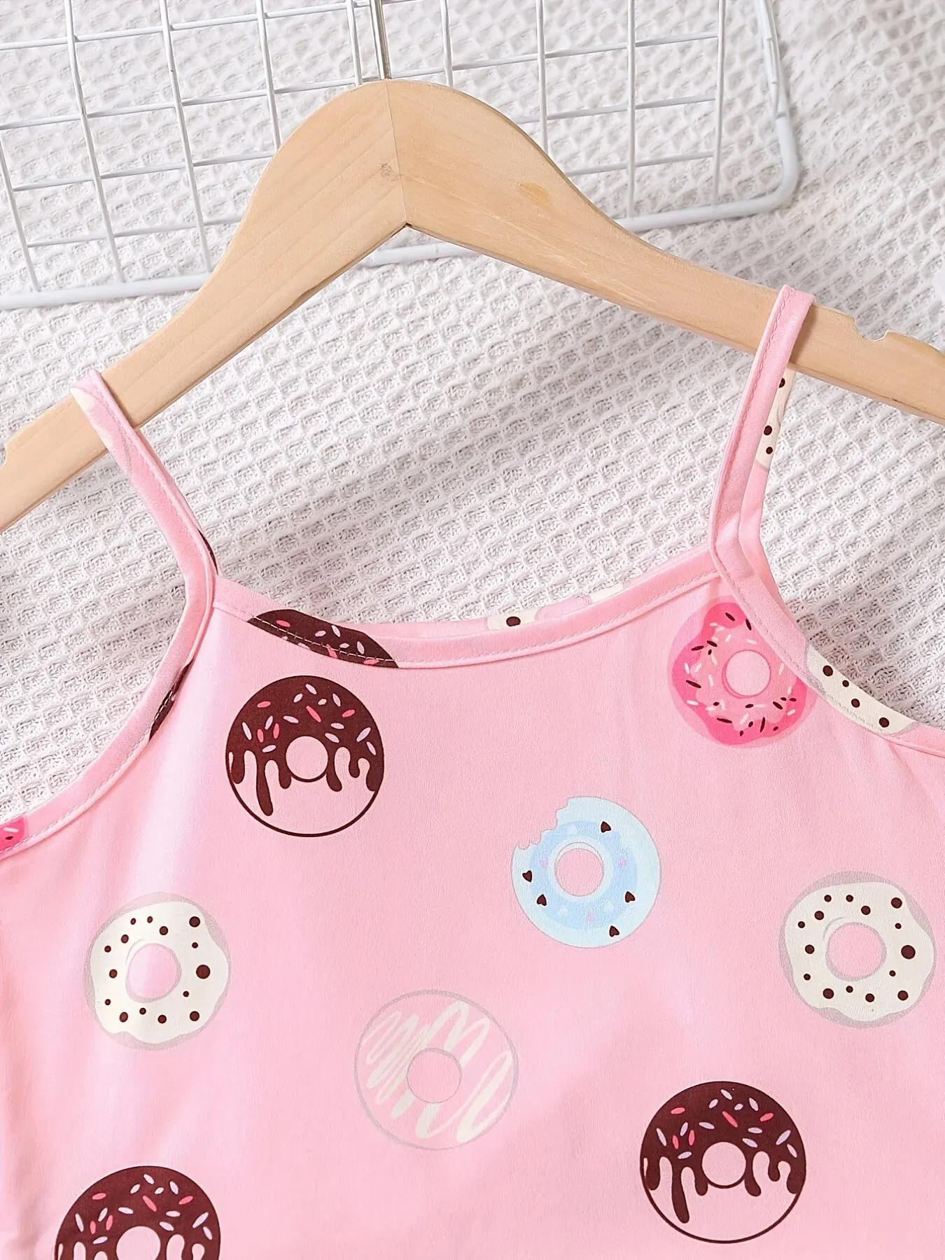 Girls Summer Cartoon Donut Pattern Halter Top And TAll-over Printed Shorts Home Wear Pajamas Casual Light And Comfortable Suit