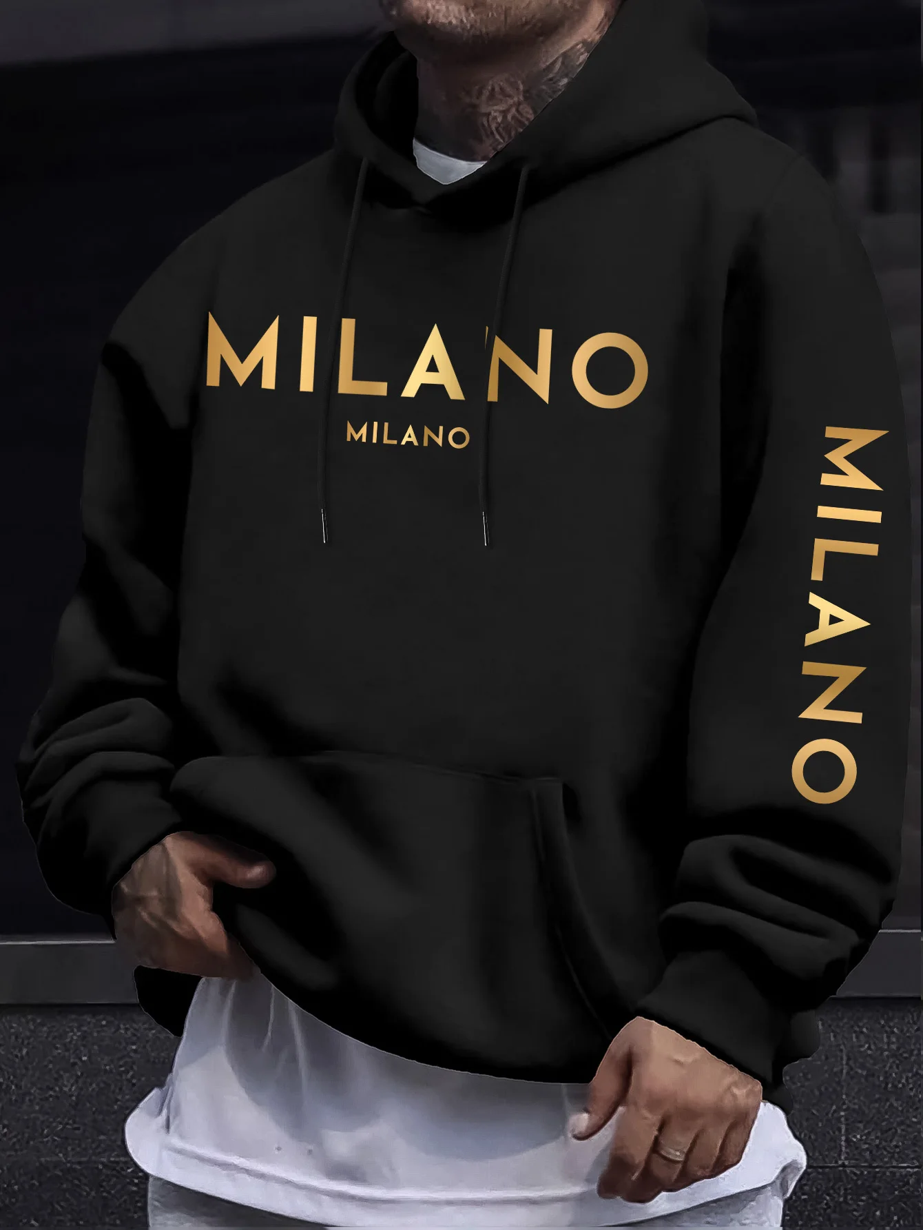 Minimalist high-end stylish comfortable men's loose-fitting hooded sweater with gold-embossed letters, trendy pullover hoodie