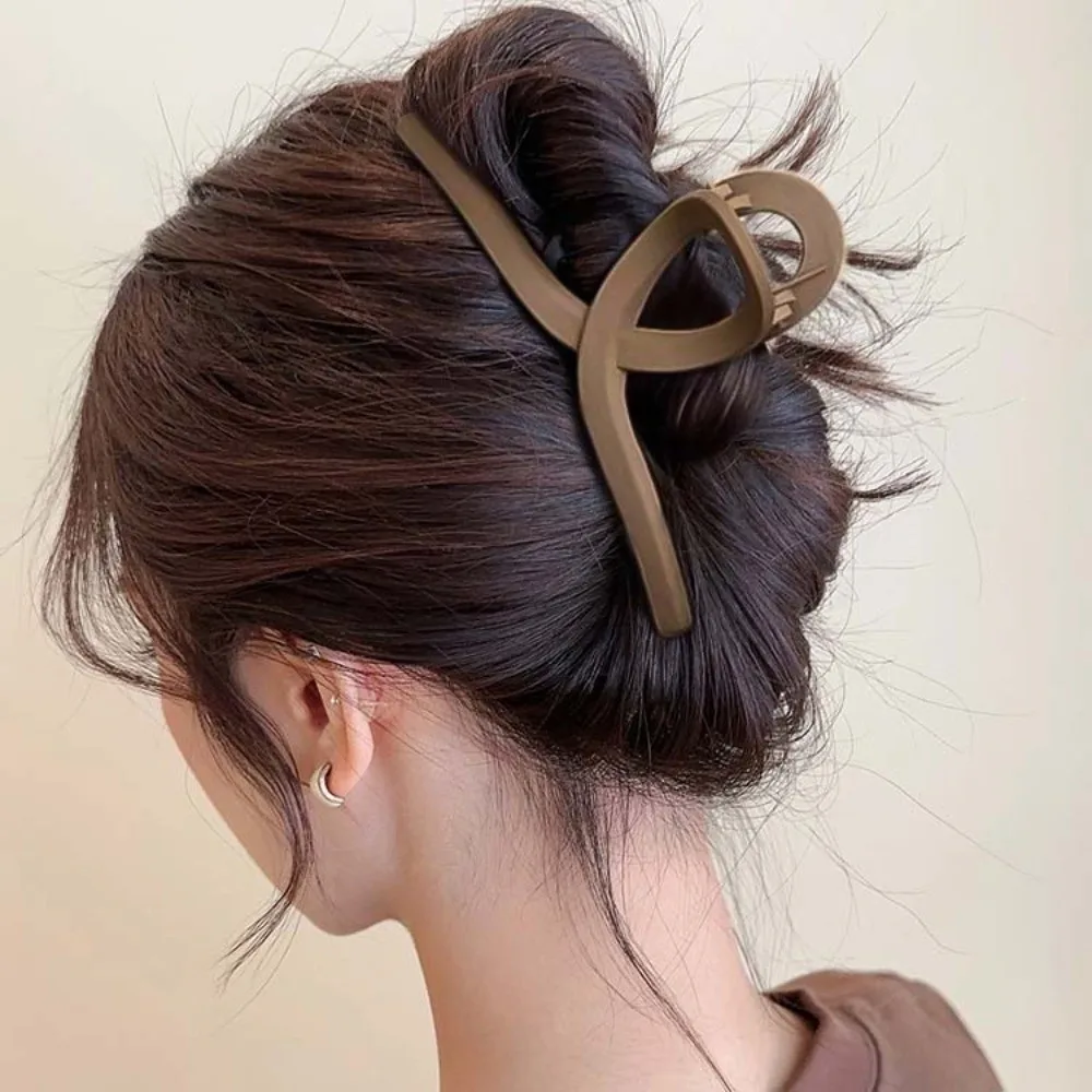 

Safe Silicone Shark Clip Korean Style Cross Straight Line Shaped Hair Claw Headwear Waterproof Elastic Plastic Hair Claw Women