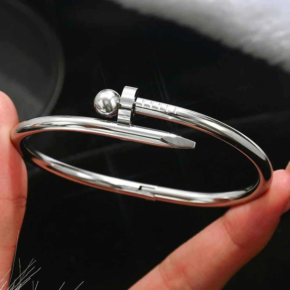 Europe and the United States hot selling stainless steel silver gold round nail bracelet fashion women's bracelet