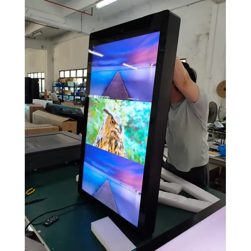 UD-75LA 75 Inch IP65 Waterproof 4K 3500cd/m2 LED Backlit Sun Readable Double-Sided Floor Stand Advertising Screens