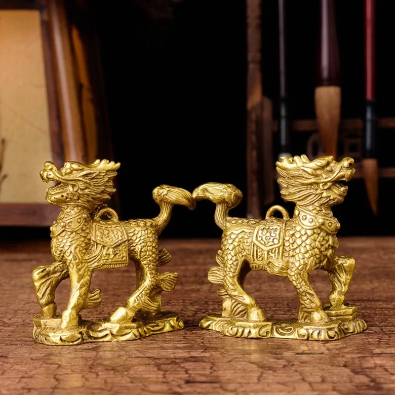 A pair of small-sized pure copper Bagua Qilin ornaments the living room TV cabinet, a feng shui decoration for attracting we