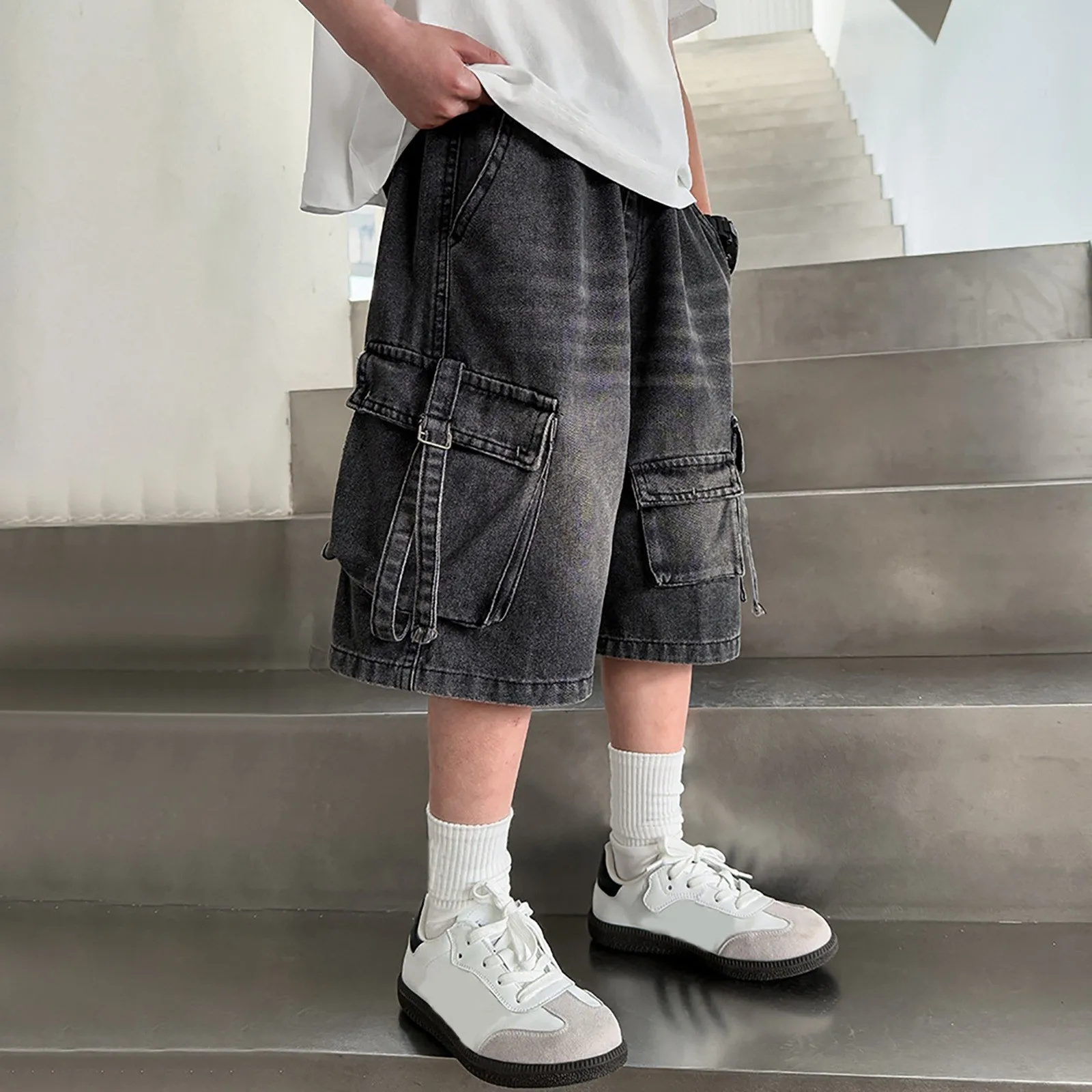 

Summer Retro Denim Shorts For Boys Loose Straight Leg Multi-Pocket Short Jeans With Elastic Waist And Drawstring Children 1-12y