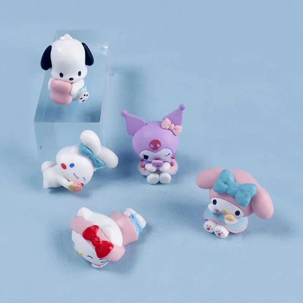 Sanrio 4Cm Figurka Hello Kitty My Melody Anime Kawaii Kuromi Kolekcja akcji Zestaw 5 materiałów PCV Prezenty dla dzieci