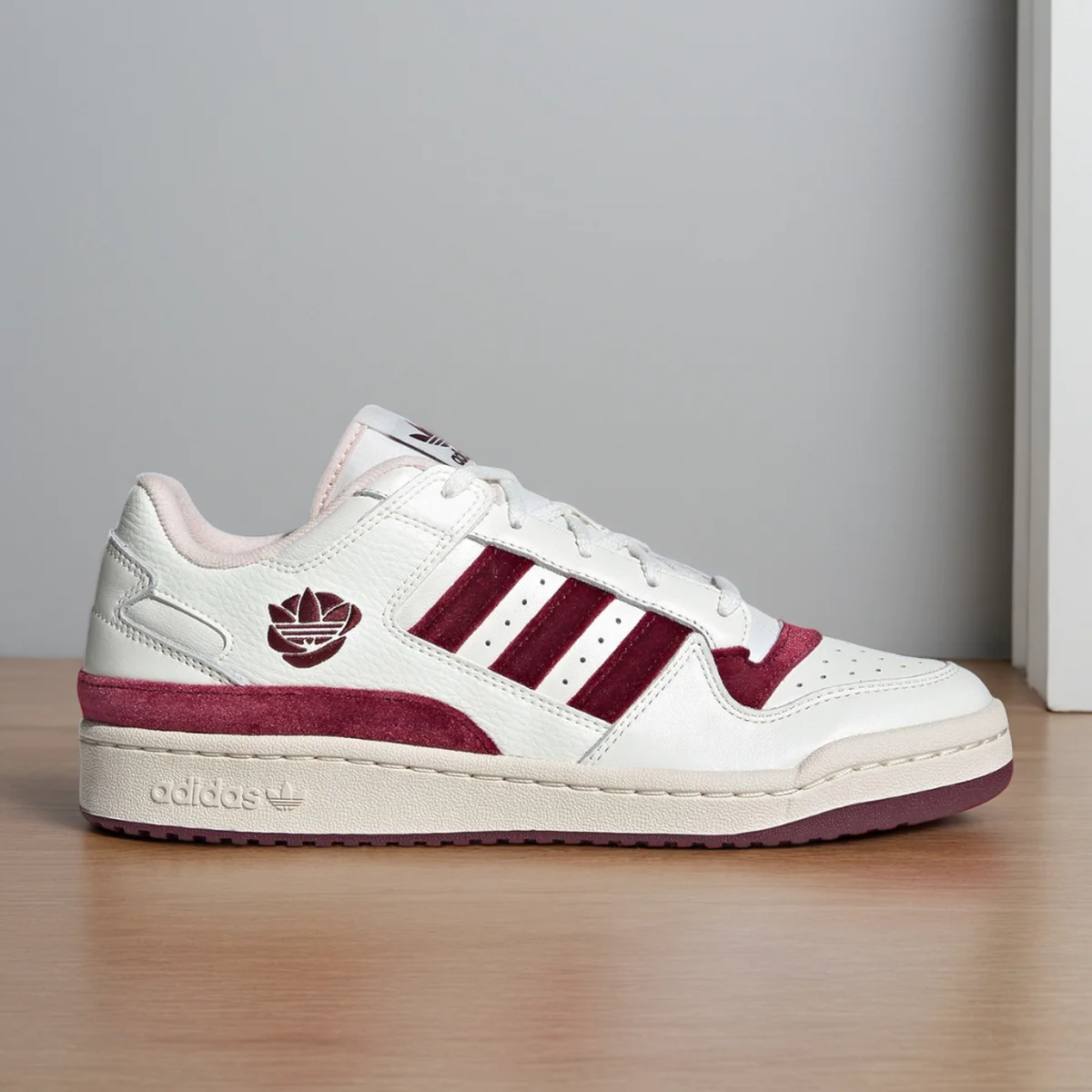 

Adidas genuine clover men's and women's classic basketball lightweight sports board shoes KJ6982