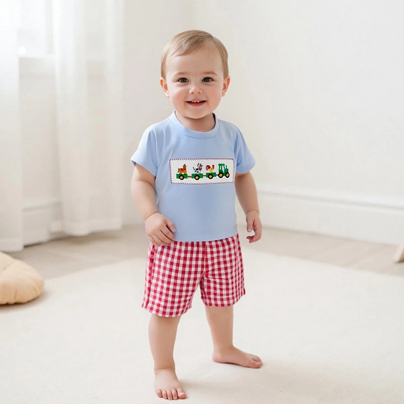 

Adorable Toddler Boys Farm Animals Print Short Sleeve T-Shirt and Shorts Set for Summer Fun - 2 Piece Outfit with Elastic Waist