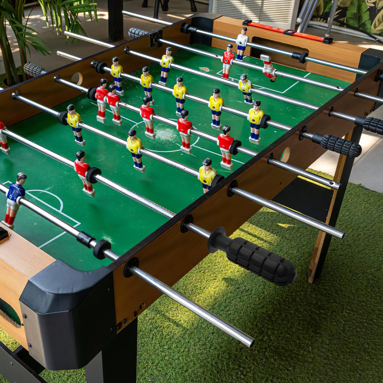 

1Set Foosball Replacement Parts Complete Repair Set 8 Black Plastic Handles 8 Rod End Caps 2 32Mm Balls for Tabletop Soccer