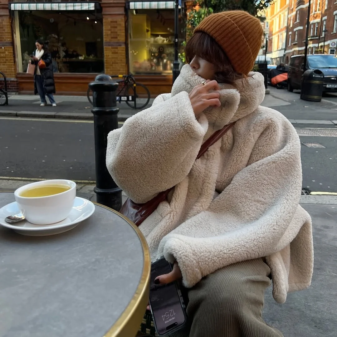Ladies' Warmth-Insulating High Collar Sheepskin Coat Fur-Integrated Outerwear Comfortable Winter Commute Style Long Sleeve