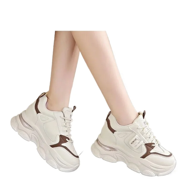 

New Spring Autumn White Sports Casual Woman Comfort Breathable Running Shoes Women Thick Bottom Ultra-light Sneakers