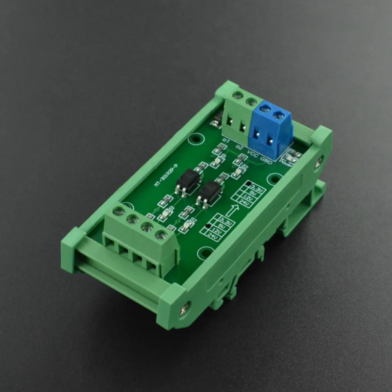 

DRobot 2-way level conversion module with isolation 12V to 3.3V