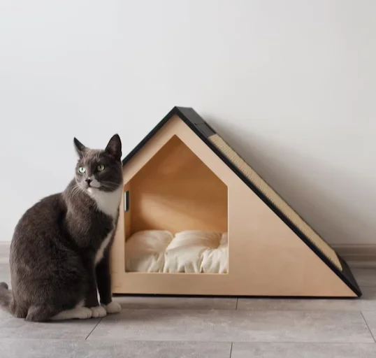 New Design Wooden Cat Tower House With Changeable Scratcher And Cat Pillow For Cat Sleeping