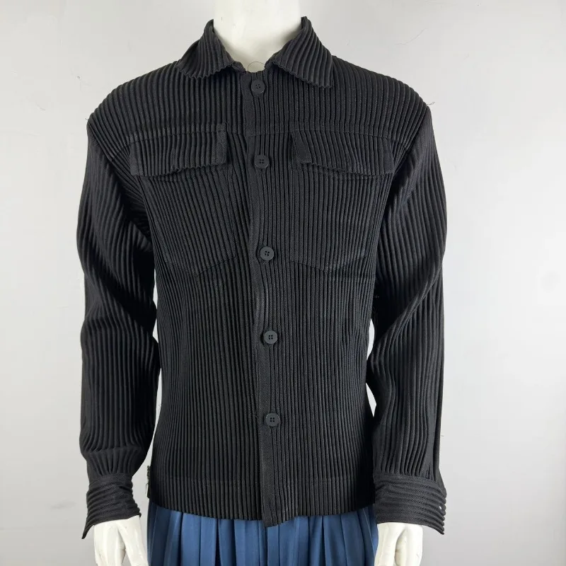 

Новая мужская плиссированная куртка Miyake 2026 года, с длинным рукавом, с воротником, повседневная рабочая куртка, японский минималистичный стиль, на пуговицах, кардиган