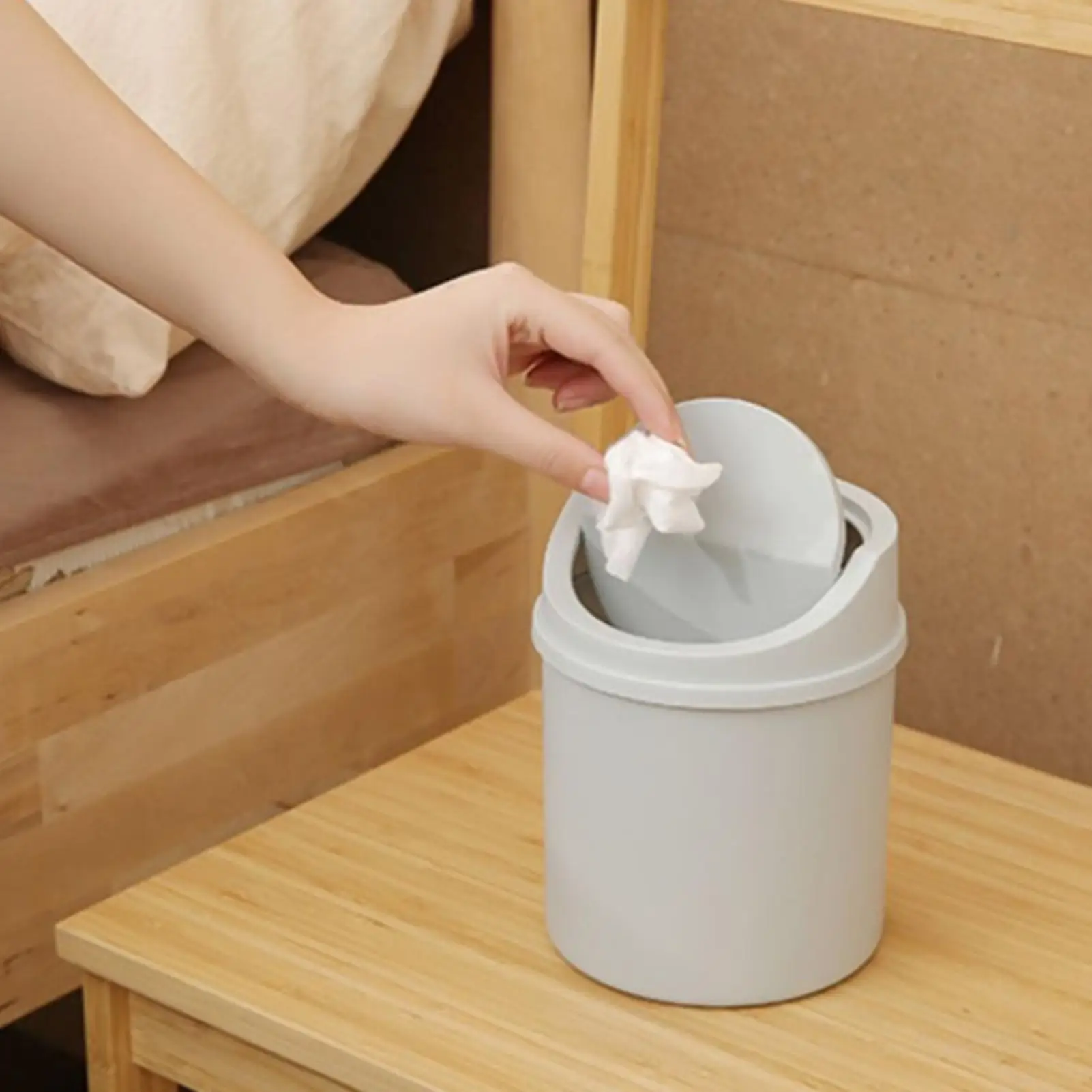 1Pc Mini Waste Bin Trash Can with Lid Desktop Garbage Basket Table Small Scissors Pencil Household Office Storage Accessories