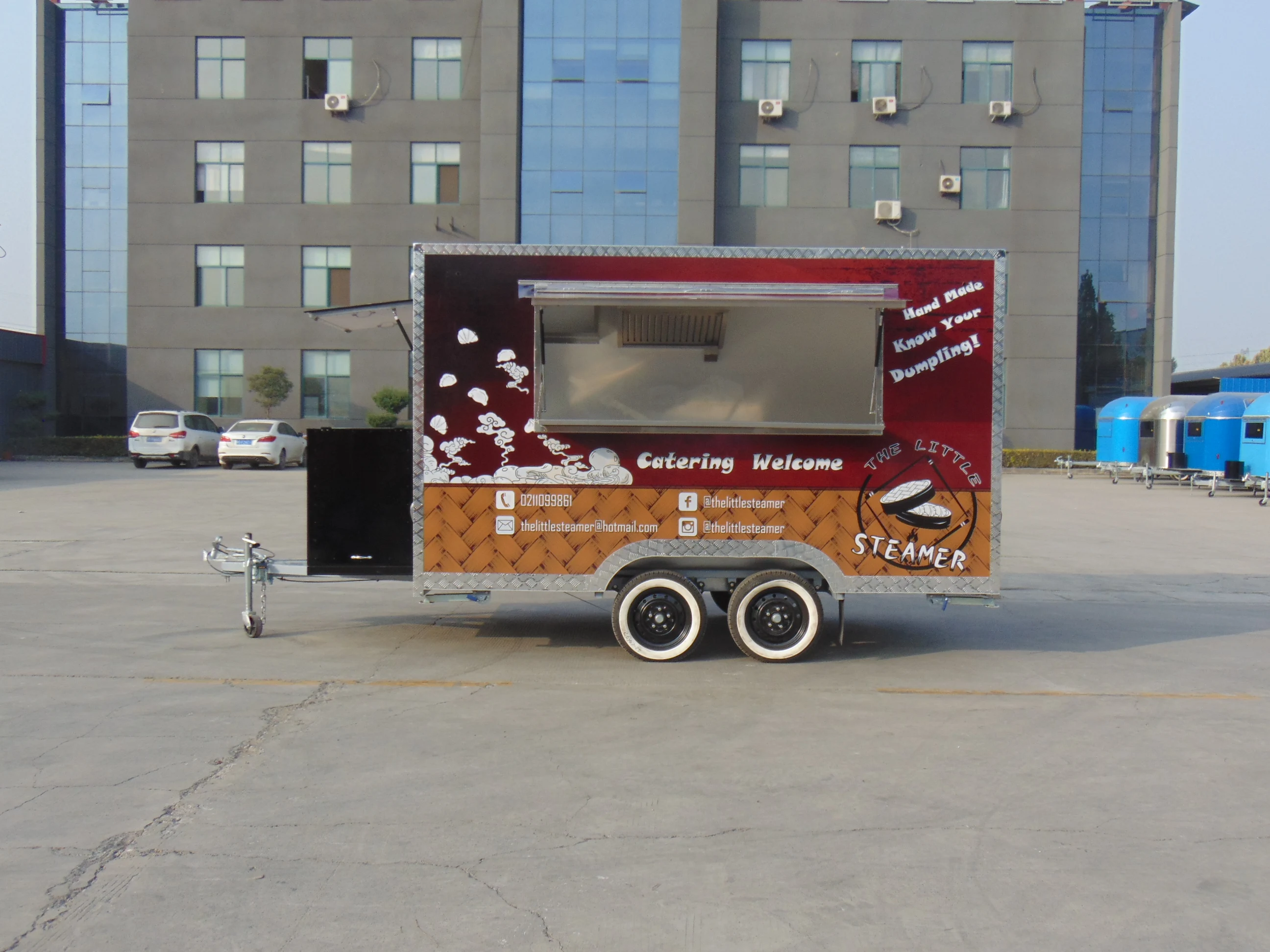 

Hot Dog and Hamburger Vendor Cart on Wheels 7 Meter Food Trailer Us Standard Electric Mobile Food Trucks for Sale