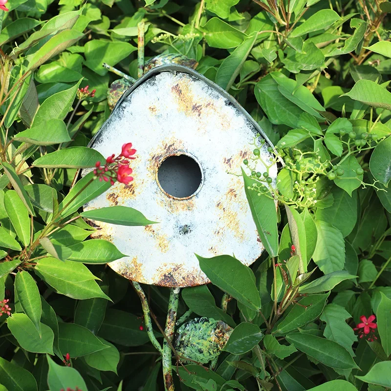 Retro and old outdoor rust-proof floor insert climbing vine frame bird's nest, garden courtyard villa bracket decoration
