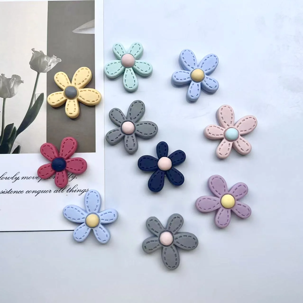 8 Stück Fünfblütenblatt Blume Harz Kühlschrankmagnet Kleine Blumendekoration Foto Nachricht Post