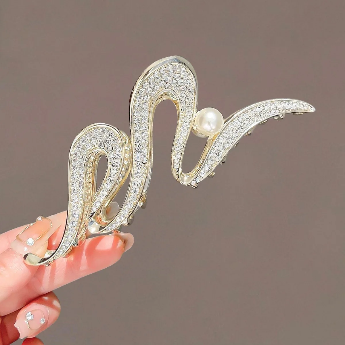 مشبك مخلب كبير من حجر الراين، إكسسوار شعر عصري، عقد آمن لظهر الرأس، تصميم فاخر للنساء