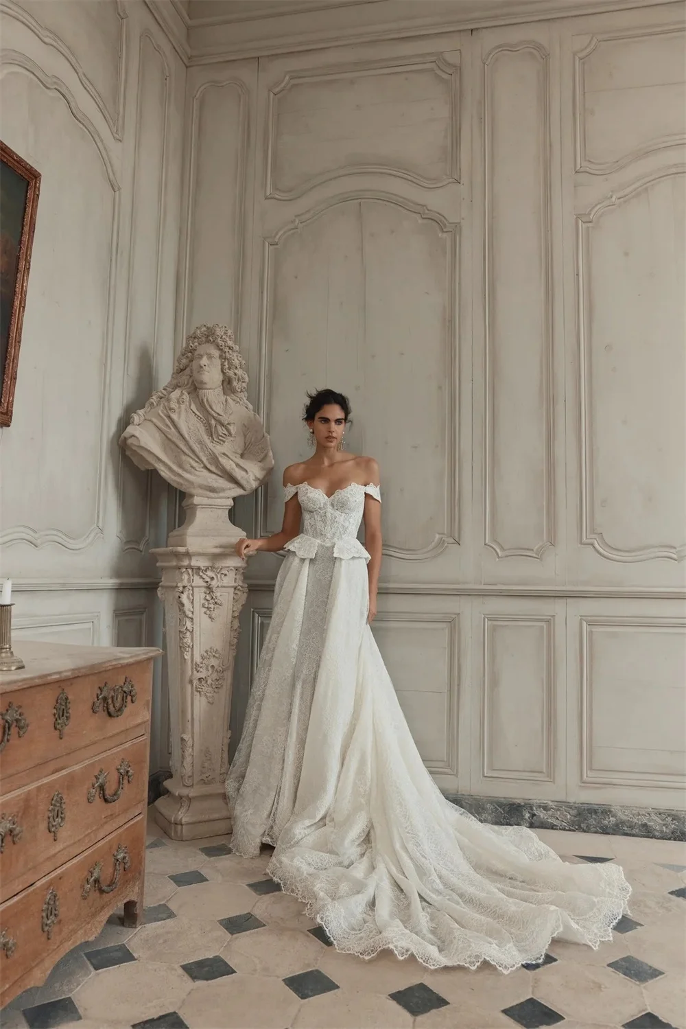 Tokyo Custom Off Shoulder Lace Sweetheart Neck Wedding Dress Peplum Waist Bridal Gown Soft Sweep Train Formal Bridal Outfit