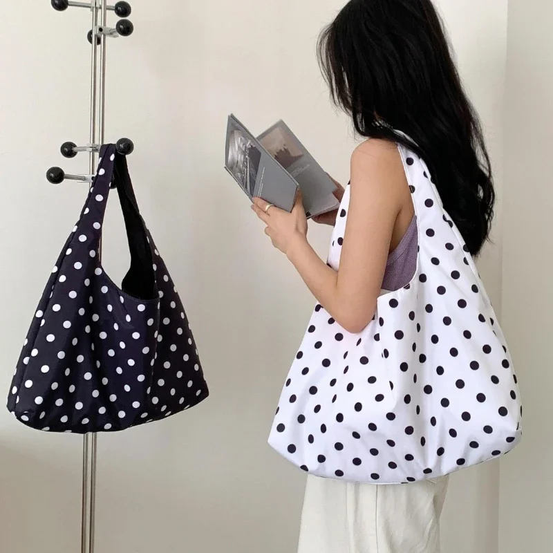 

Fashion Commuting Shoulder Bag New Casual Nylon Polka Dot Women Tote Bag Large Capacity Highend Wave Point Bucket Bag