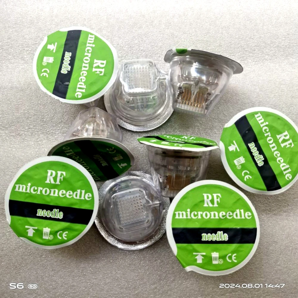 使い捨てグリーン RF マイクロニードリング カートリッジ金メッキ 10/25/64 ピン ナノフラクショナル RF アクセサリー用