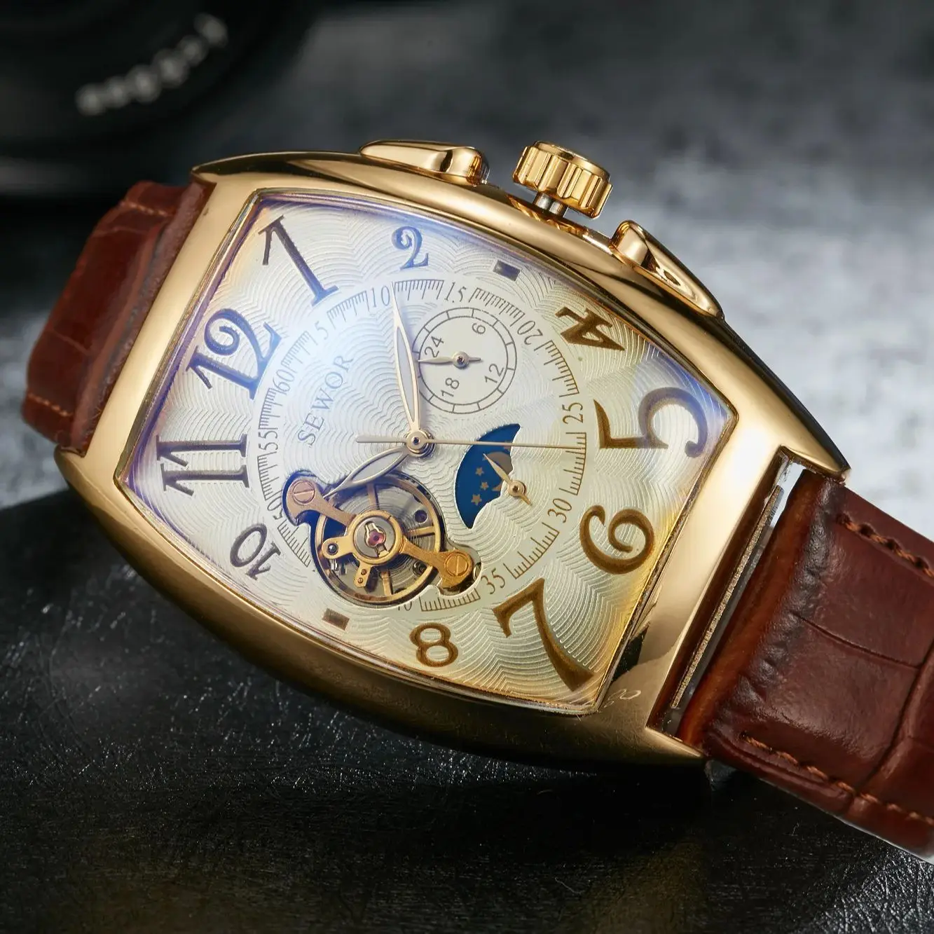 Reloj de moda para hombre, Tourbillon luminoso en forma de barril de vino, movimiento mecánico completamente automático, reloj automático