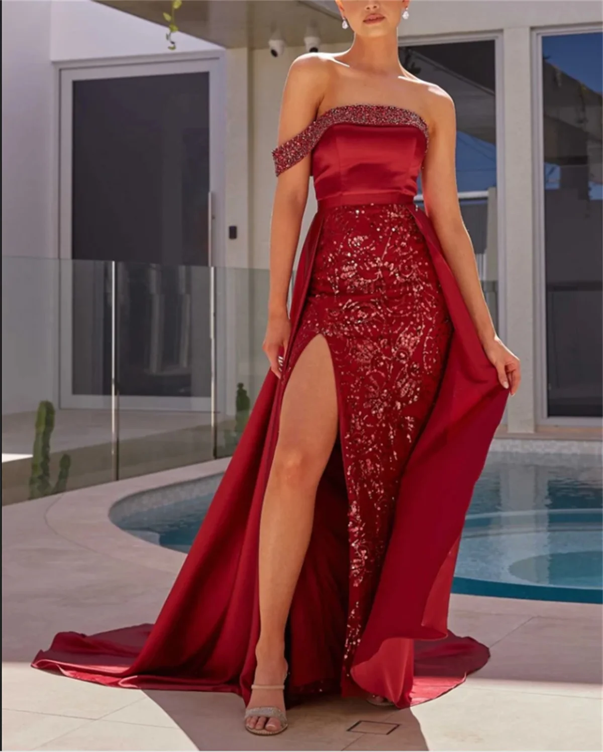 

Burgundy Evening Dresses Special Occasion Dresses Appliqué Beads Cards Shoulders High Slits Little Trains Tight 2024 New Custom