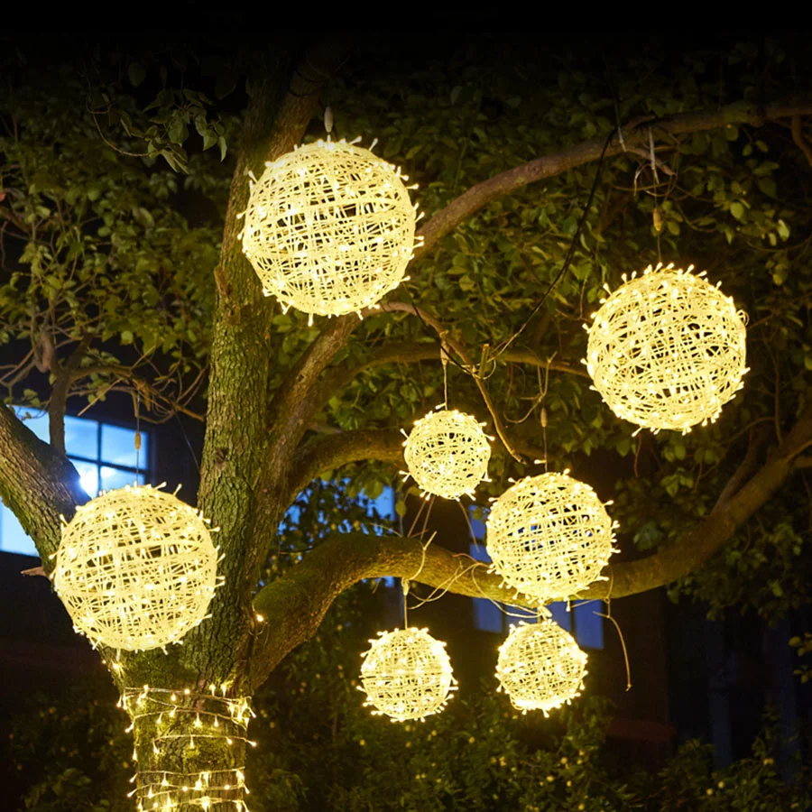 220V 20/30CM Luci a corda con sfera in rattan Luci da fata paesaggistiche sospese per esterni per giardino Cortile Festa Matrimonio Decorazioni natalizie