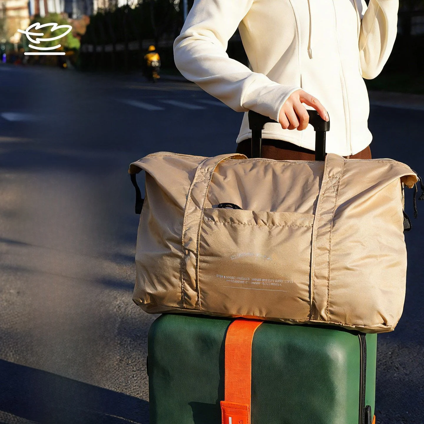 Ultra-Light Portable Travel Bag Foldable Large Capacity Luggage Bag with Handle Carry-On Suitcase Storage Bag Nylon Material