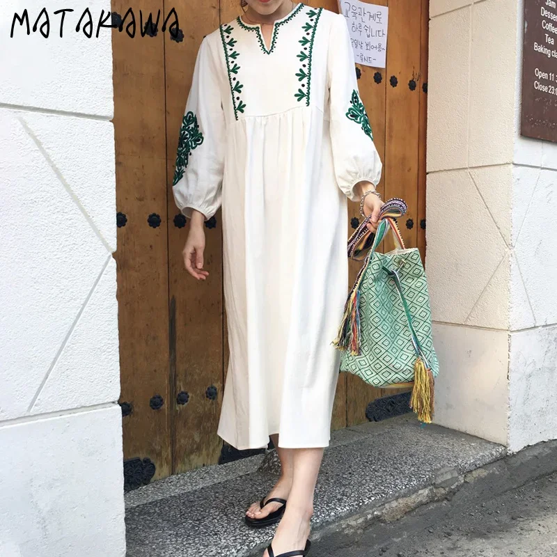 MATAKAWA sukienka Retro koreański moda O Neck latarnia rękaw sukienki elegancki ciężki haft kwiaty szaty luźna plisowana Vestidos