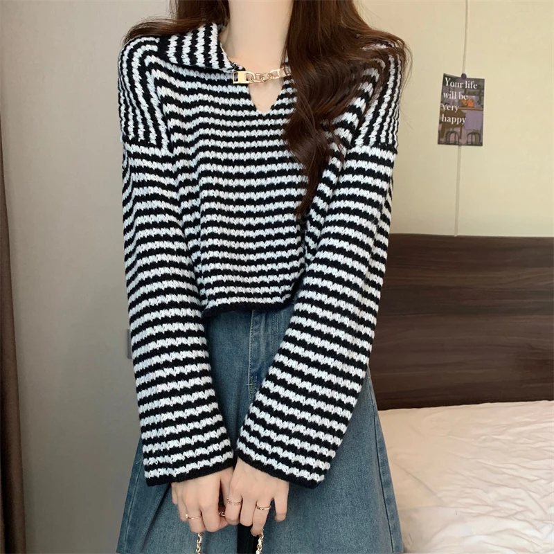 Y2K Striped Women Sweaters Pullovers Korean Knitted Sweet Loose Female Crop Tops Autumn Fashion New All Match Ladies Casual Top