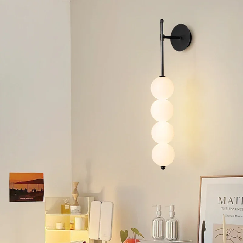 Lampada da parete nordica con zucca a vento minimalista LED luce bianca lattea per soggiorno studio camera da letto comodino decorazione della casa