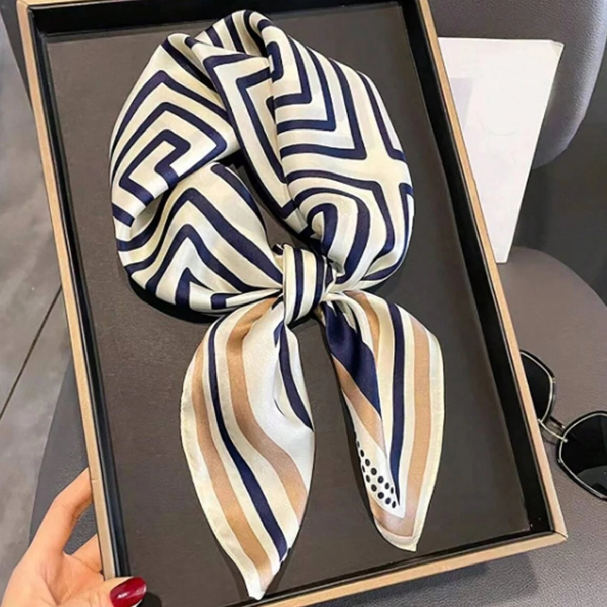 Women's Fashion 70x70 Simulated Silk Printed Square Scarf, Business Office Banquet Elegant and Versatile Professional Scarf