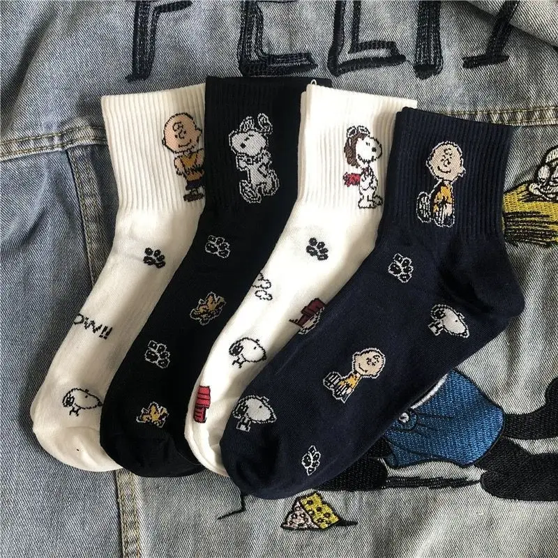 Snoopy Woodstock personality cartoon cute tube socks gift creative animation surrounding couples Joker sports socks wholesale